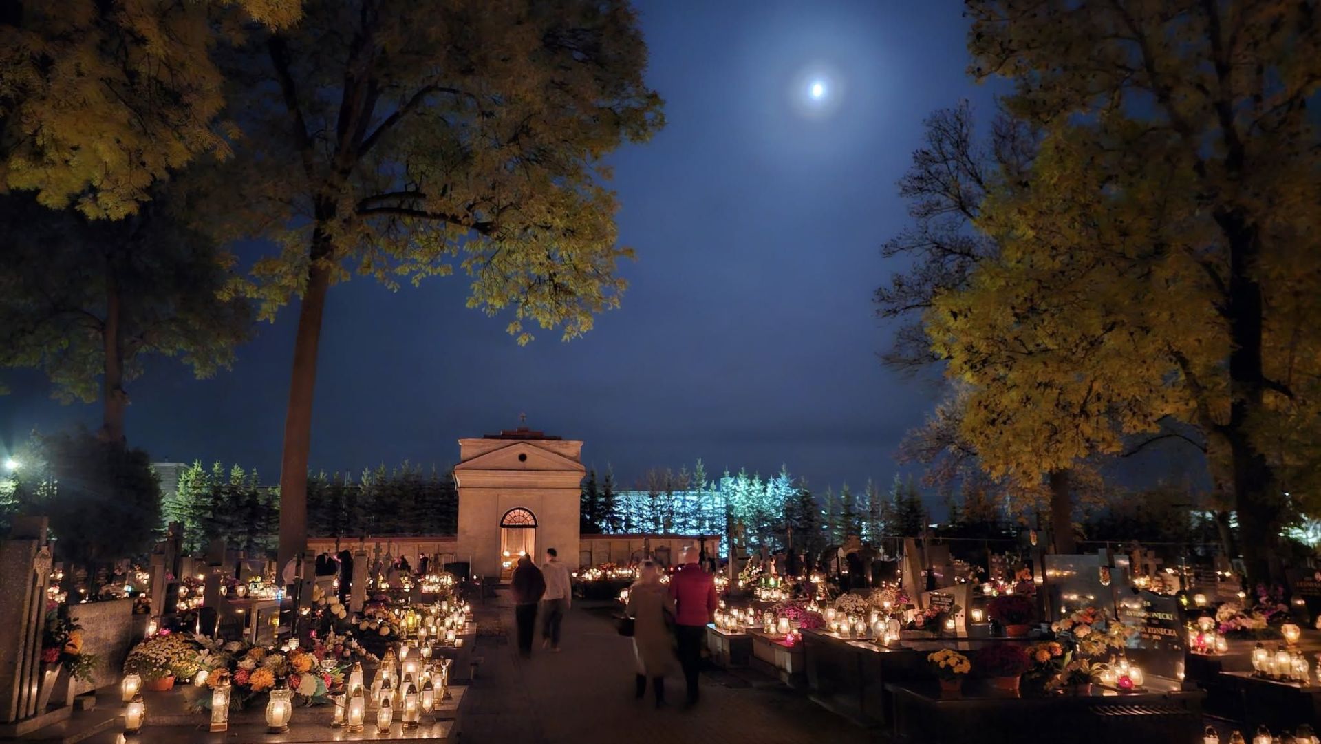 TYCH ZMARŁYCH POŻEGNALIŚMY PRZEZ MINIONY ROK...