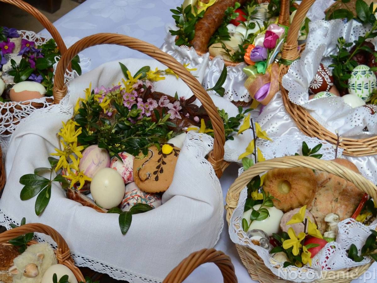 POŚWIĘCENIE POKARMÓW W WIELKĄ SOBOTĘ